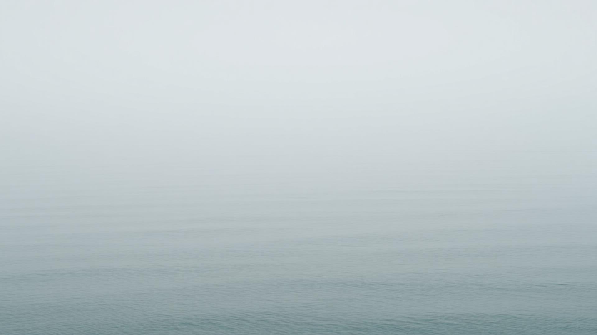 Calm ocean horizon